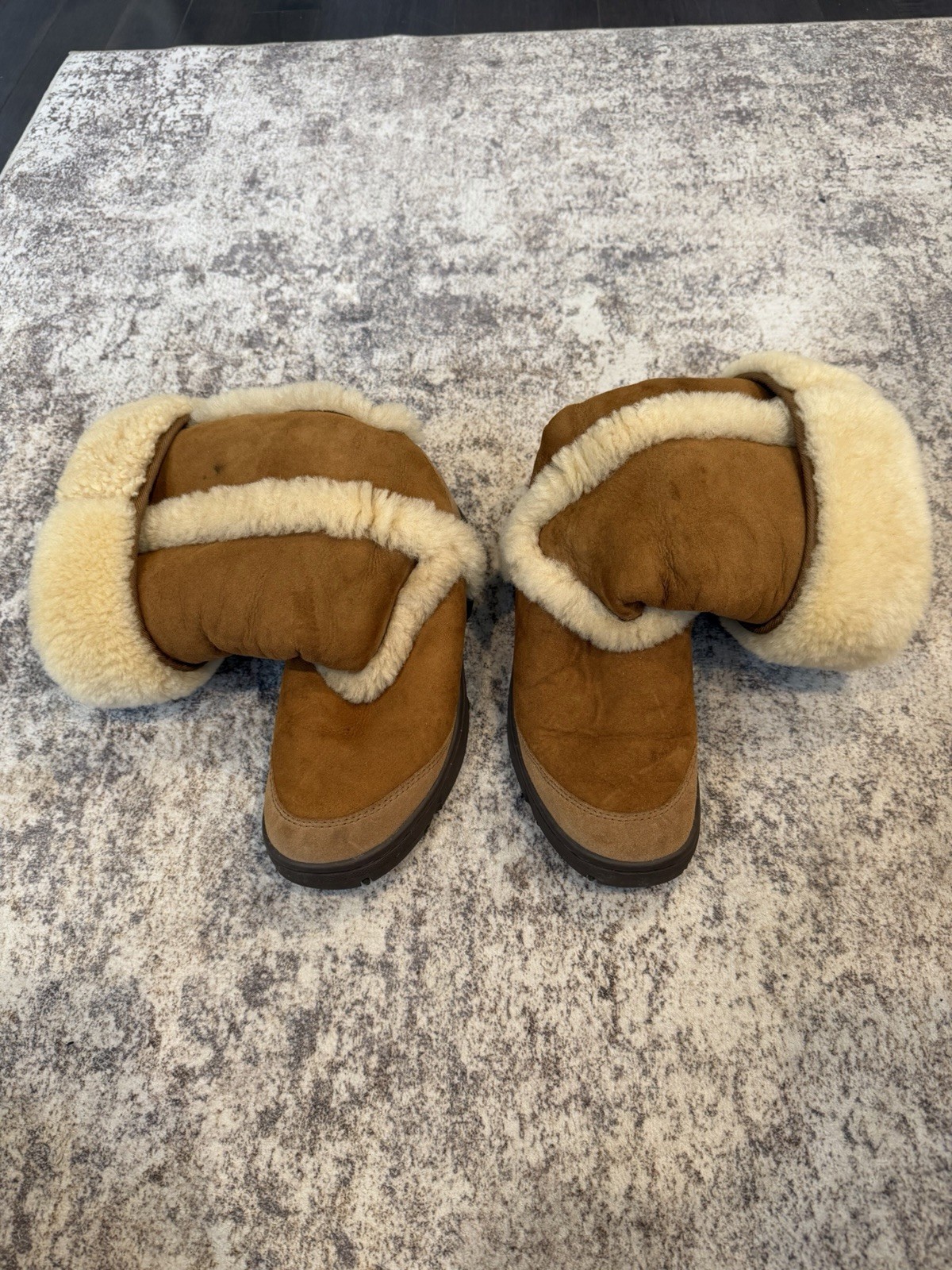 UGG Women’s Boots Size 8 – Camel Suede With Fur Trim