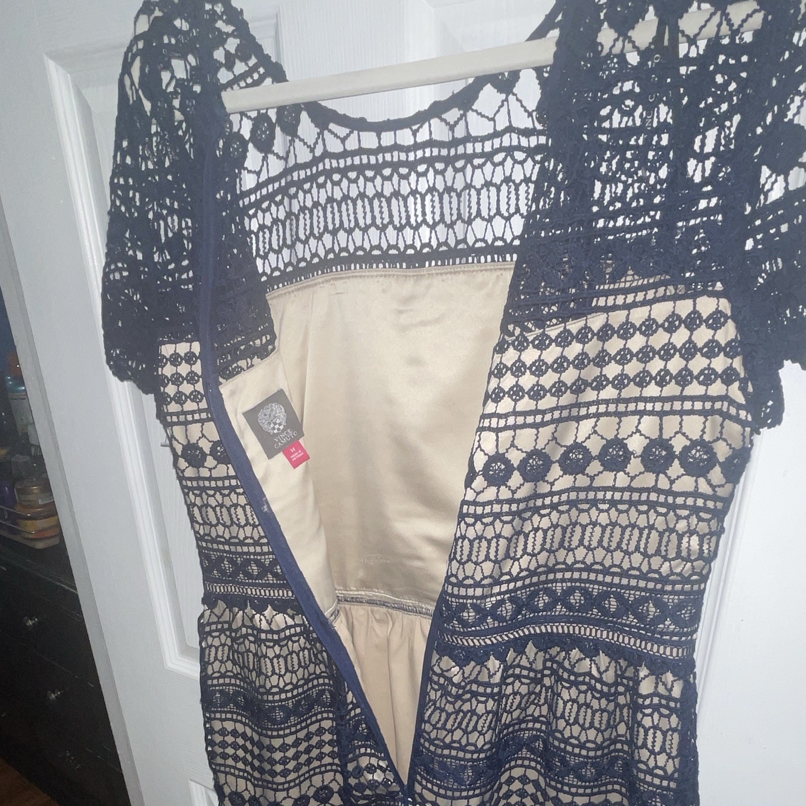 Vince Camuto lace crocheted dress Blue/Beige Lace Overlay Short Sleeve size 14