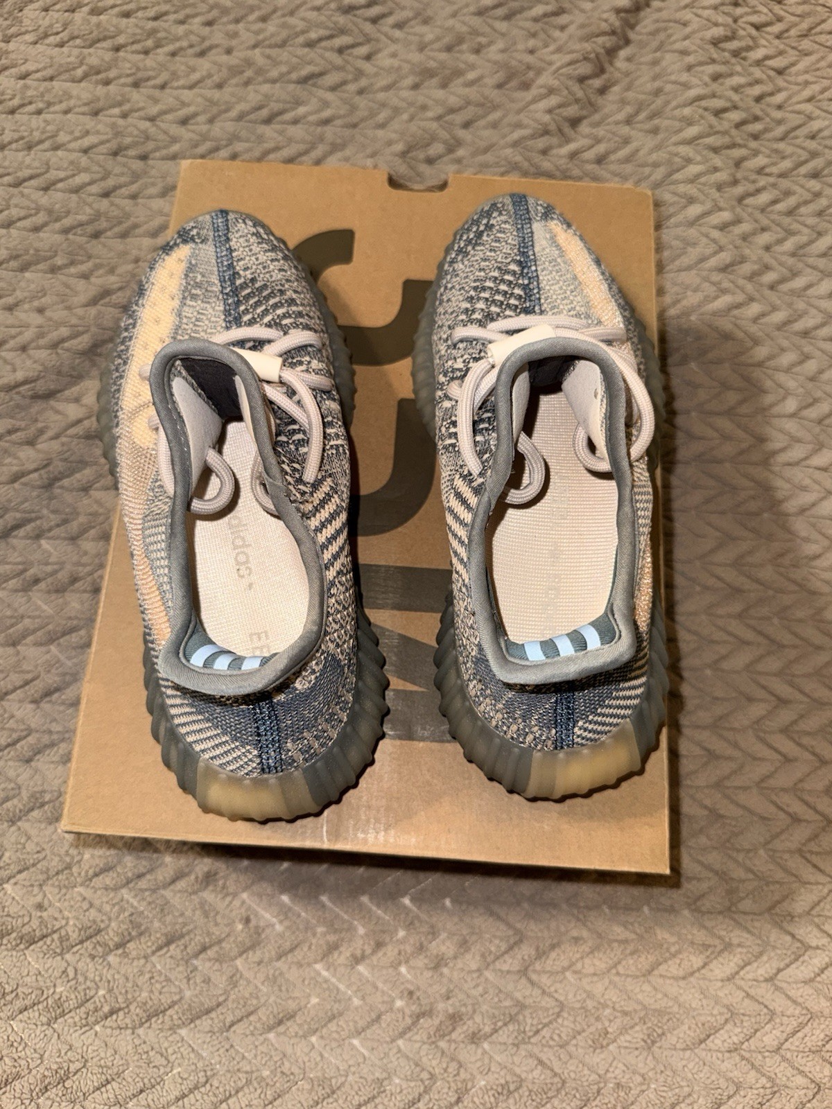 Adidas Yeezy Boost 350 V2 Ash Blue Women’s Size 5.5 Used GW0089 w/ Box