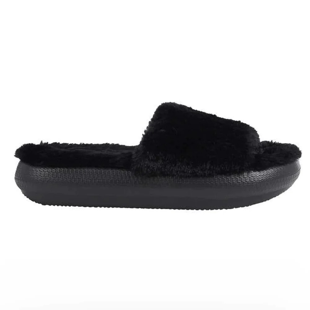 32 Degrees Heat Plush Fuzzy Warm Slippers Faux Fur Cushion Slides, Black