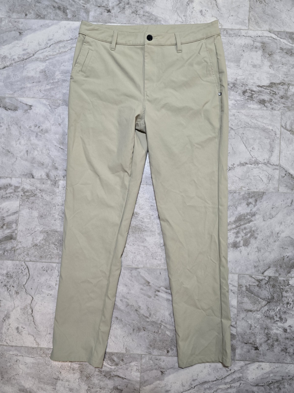 Vuori Cascade Tech V427 Chino Pant Mens Sz 32×30 Athletic Slim Fit Beige Khaki