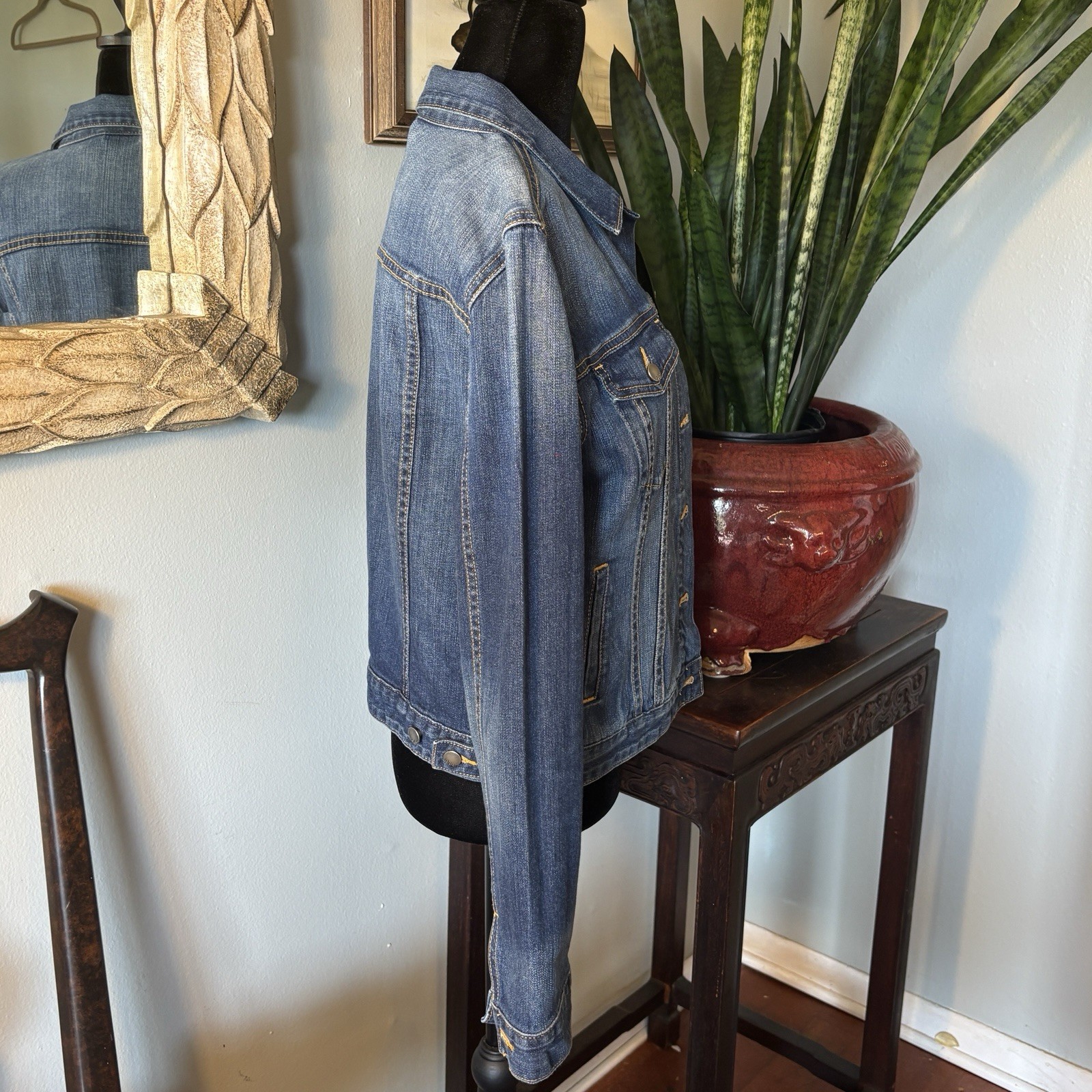 Gap 1969 Icon Denim Jacket Nice Blue Wash Size Medium 99% Cotton 1% Spandex
