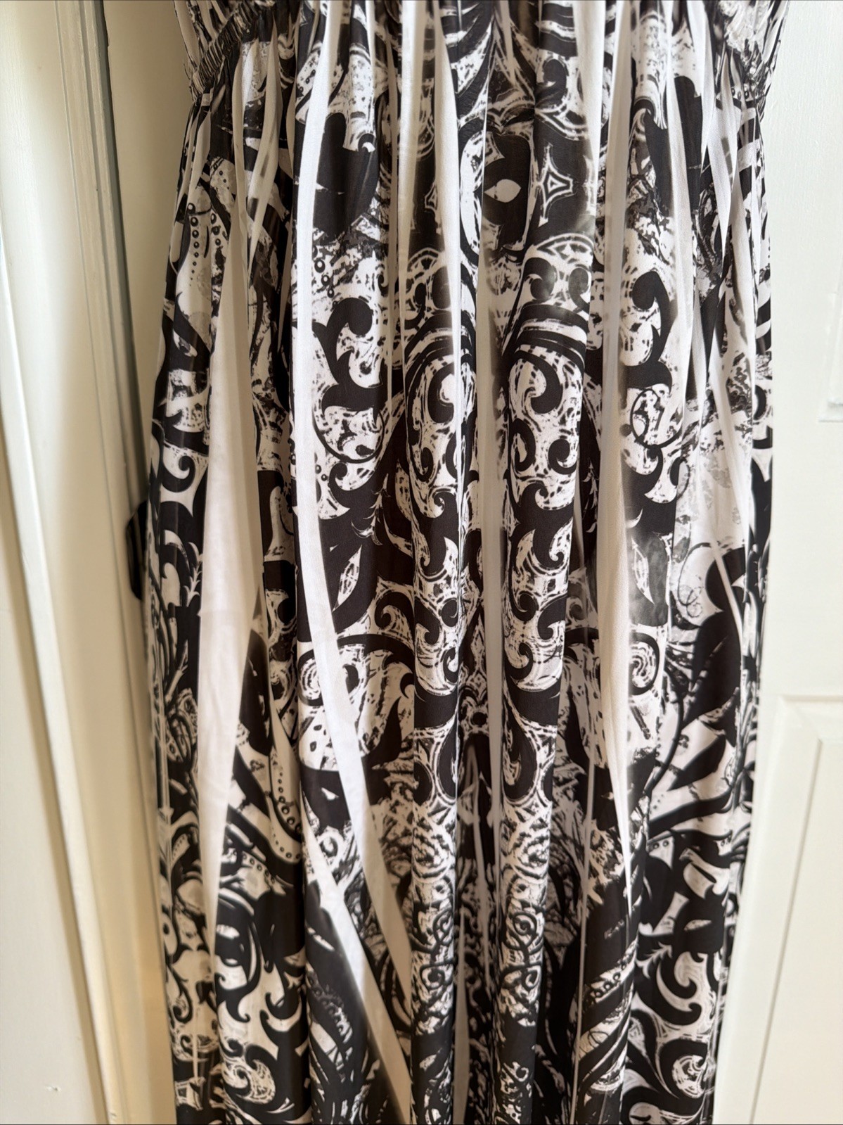 Oneworld Maxi Dress Size M Stretch Silky Jersey VNeck Empire Waist Black Floral