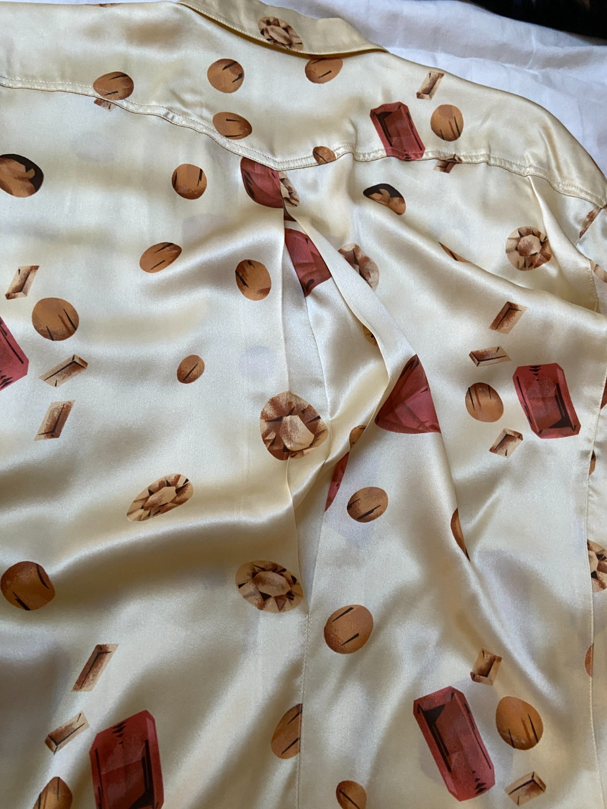 ESCADA SILK BLOUSE IN CREAM GEMSTONE PRINT PLEATED SLEEVE 40 RUNS L WEST GERMANY