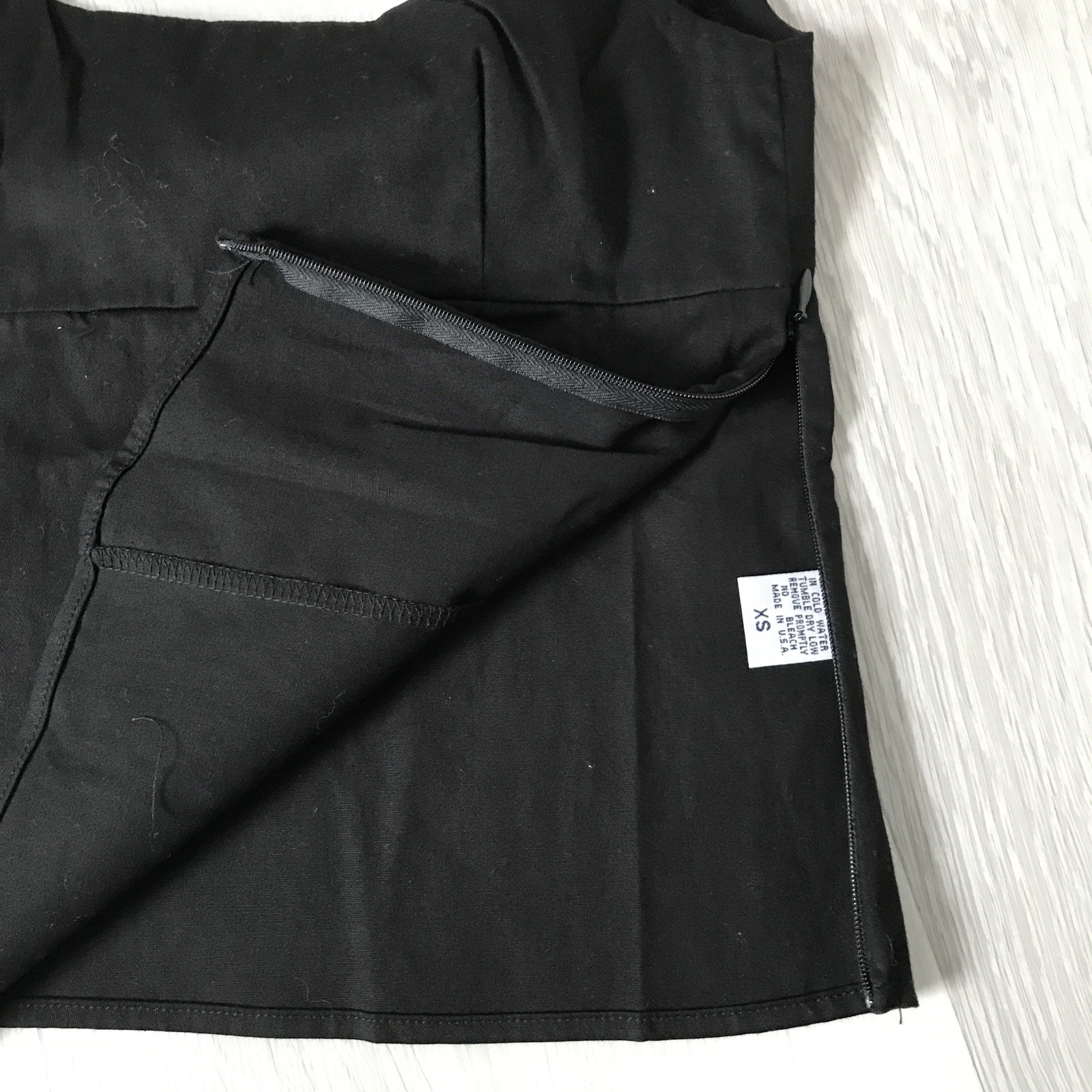 Structured Womens Tank Top Small Black Poplin Scooped Neck Side Zip NWt