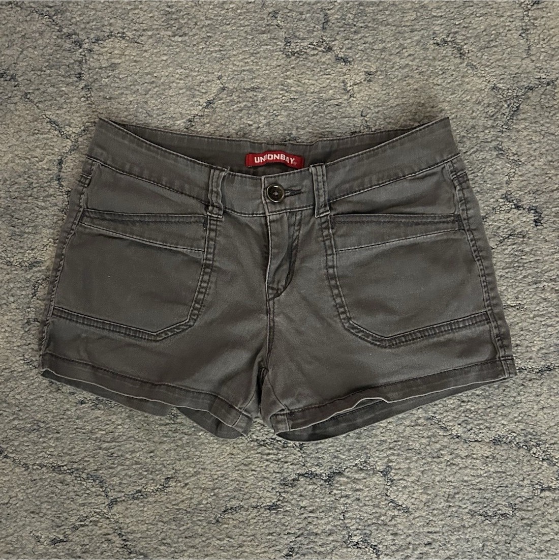 UNIONBAY Women’s Gray Chino Shorts Cotton Twill Pockets Size M