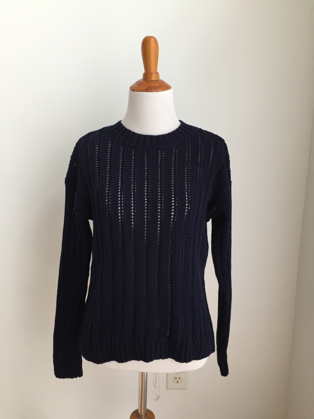 $79 CYRUS SMALL TEXTURED CROCHET COTTEN BLEND NAVY PULL OVER SWEATER WOMEN K