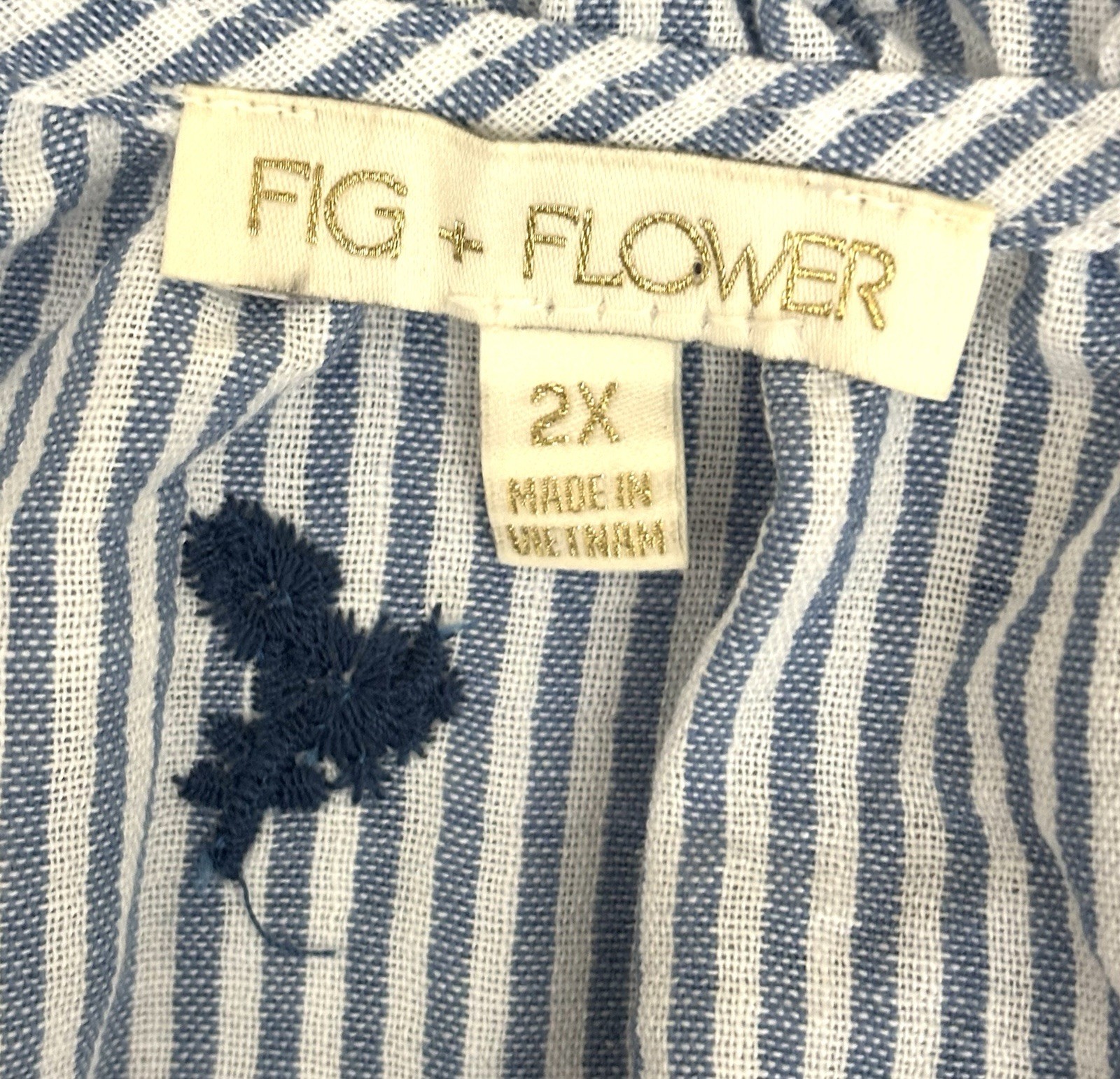 FIG FLOWER EMBROIDERED RUFFLE TOP 1X/2X STRIPED BELL SLV COASTAL PREPPY COQUETTE