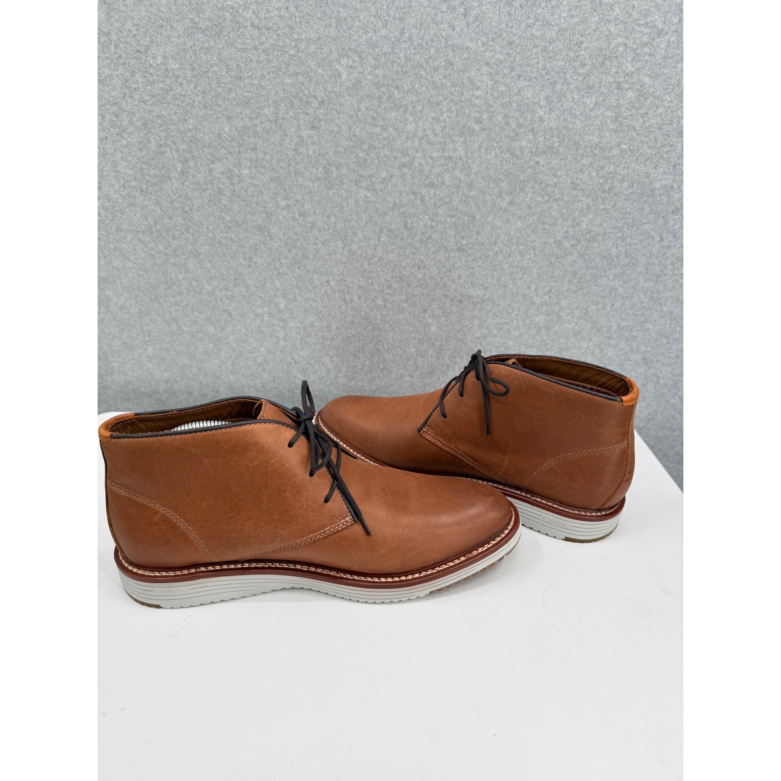 Johnston & Murphy Upton Chukka Mens 10.5M Tan Leather Boots TRUFOAM Lightweight