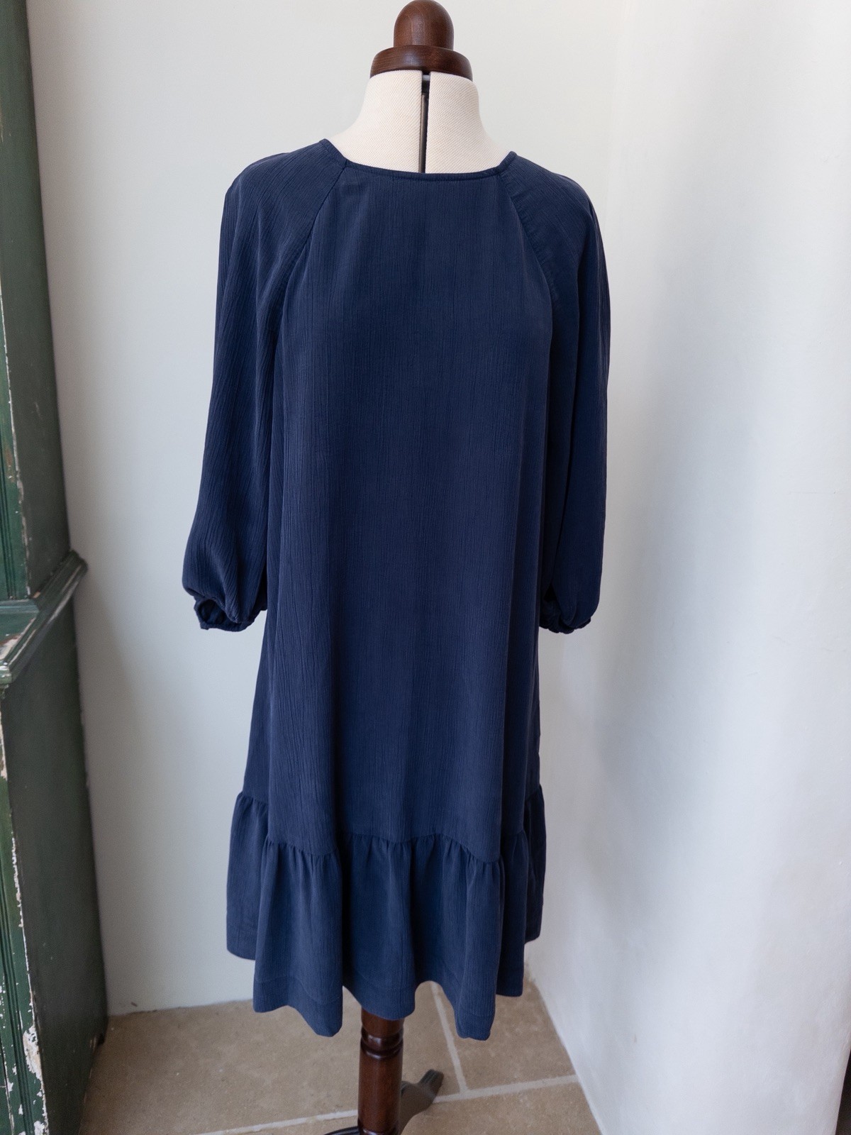 Oliver Bonas Modal Navy floaty Smock Midi Dress UK 10 Ruffle Hem 3/4 Sleeve