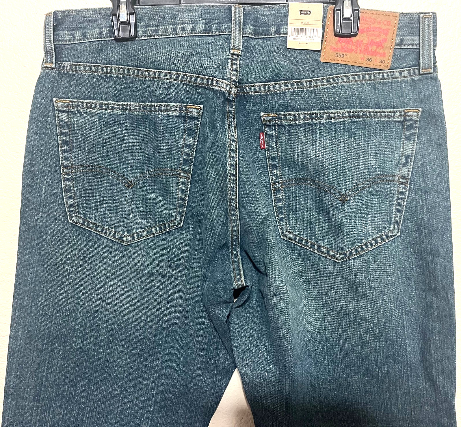 NWT MEN LEVI’S 559 0733 RELAXED STRAIGHT 100% COTTON SET @ WAIST BLUE JEANS PANT