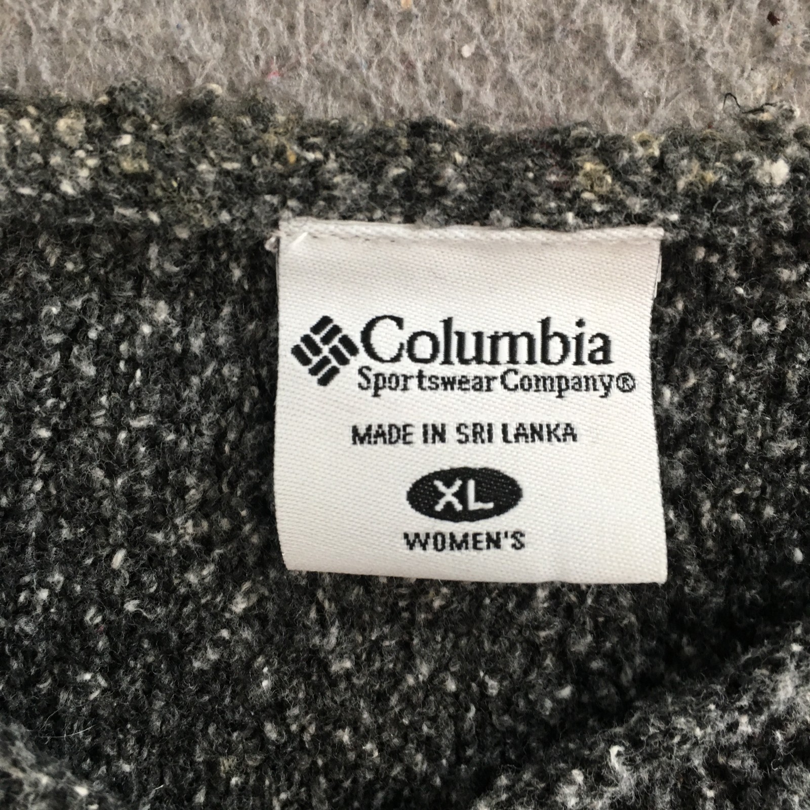 Columbia Sweater Womens XL V Neck Long Sleeve Knit Pullover Casual Soft Gray