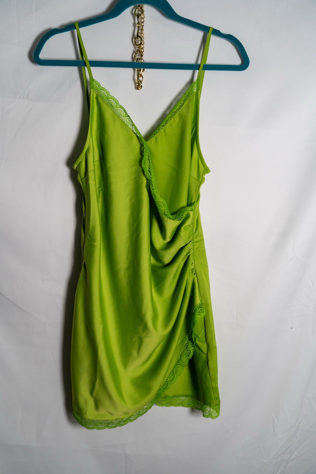 Urban Outfitters Green Solid Lace Full Slip Adjustable Straps Women’s M/M