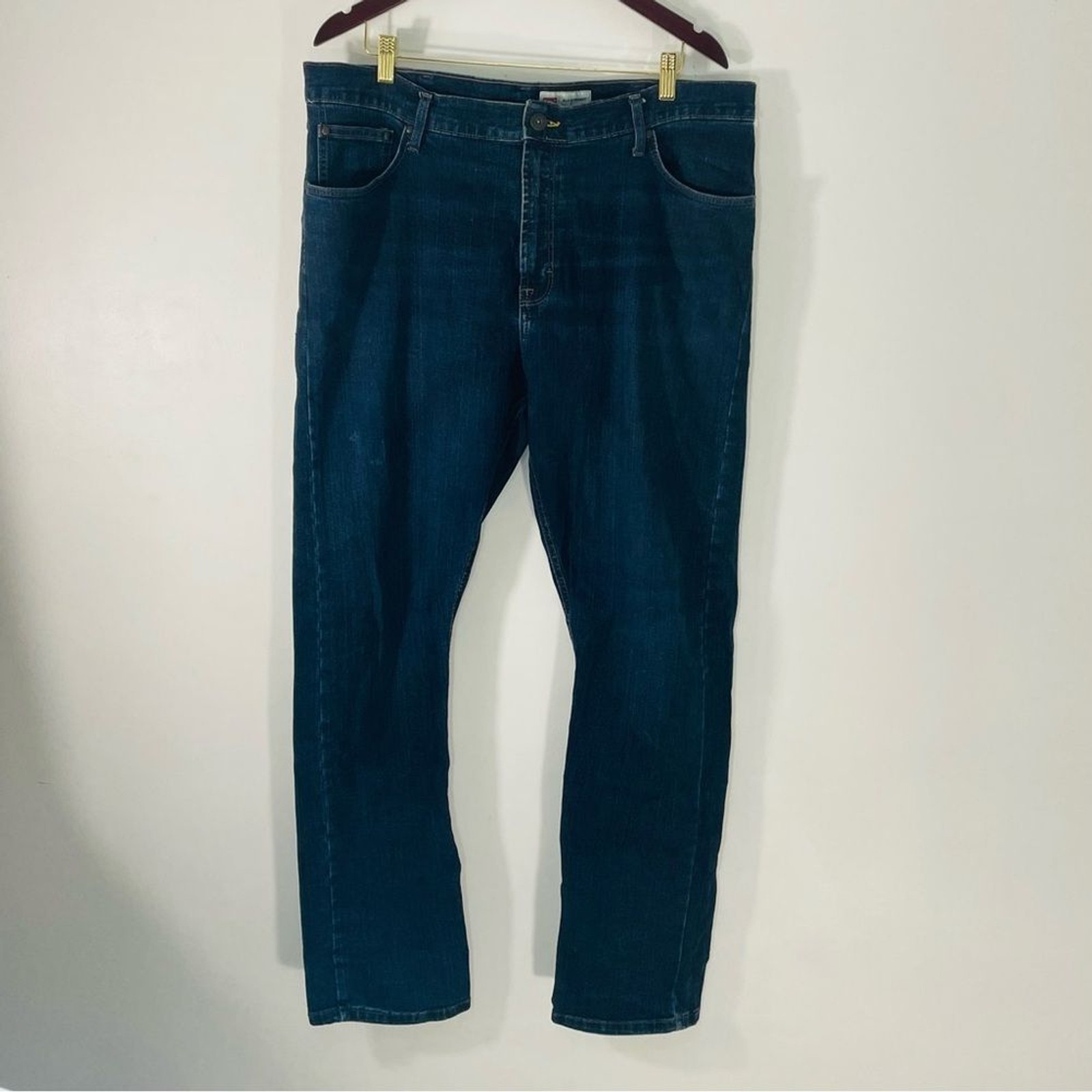 Wrangler Slim Straight Dark Rinse Denim Jeans Size 38×32 99% Cotton 1% Spandex