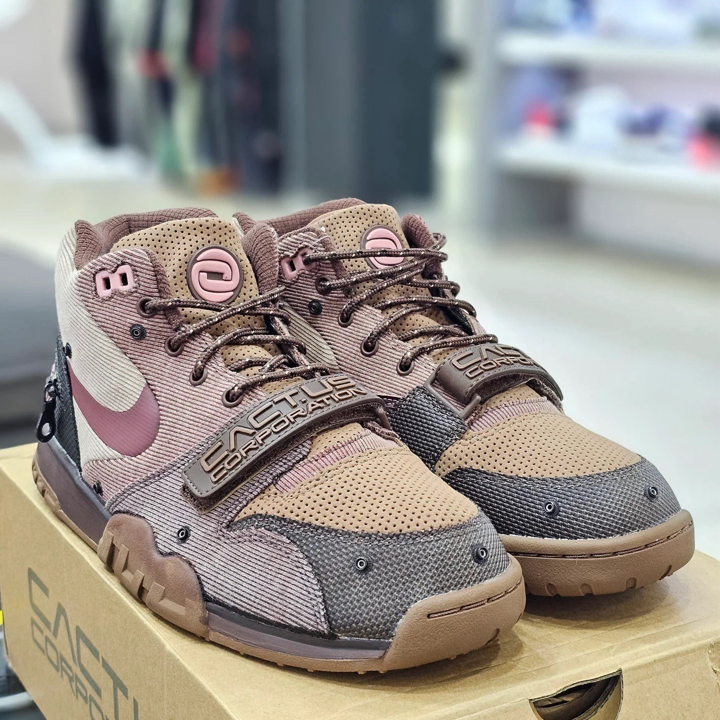 Size 11 | Travis Scott x Nike Air Trainer 1 SP Chocolate Wheat | UNDER RETAIL