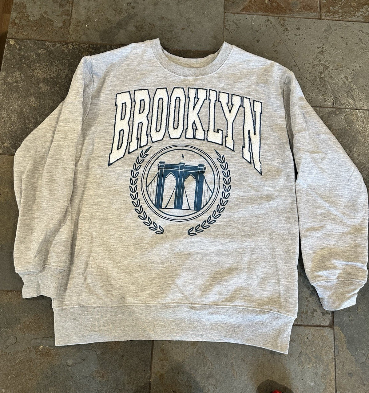 Freez Men’s Gray Brooklyn City Graphic Fleece Crew Neck Pullover Sweatshirt L