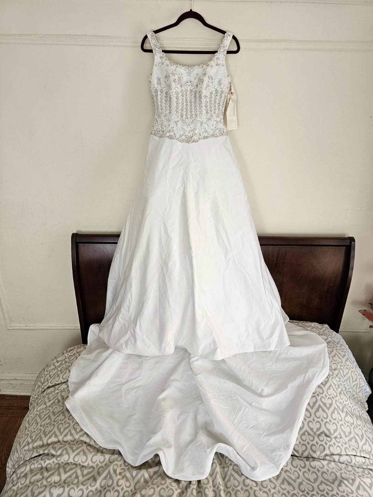 MORI LEE White Sequin Beaded Wedding Gown Dress sz 4 – 6 NEW Silver Embroidery