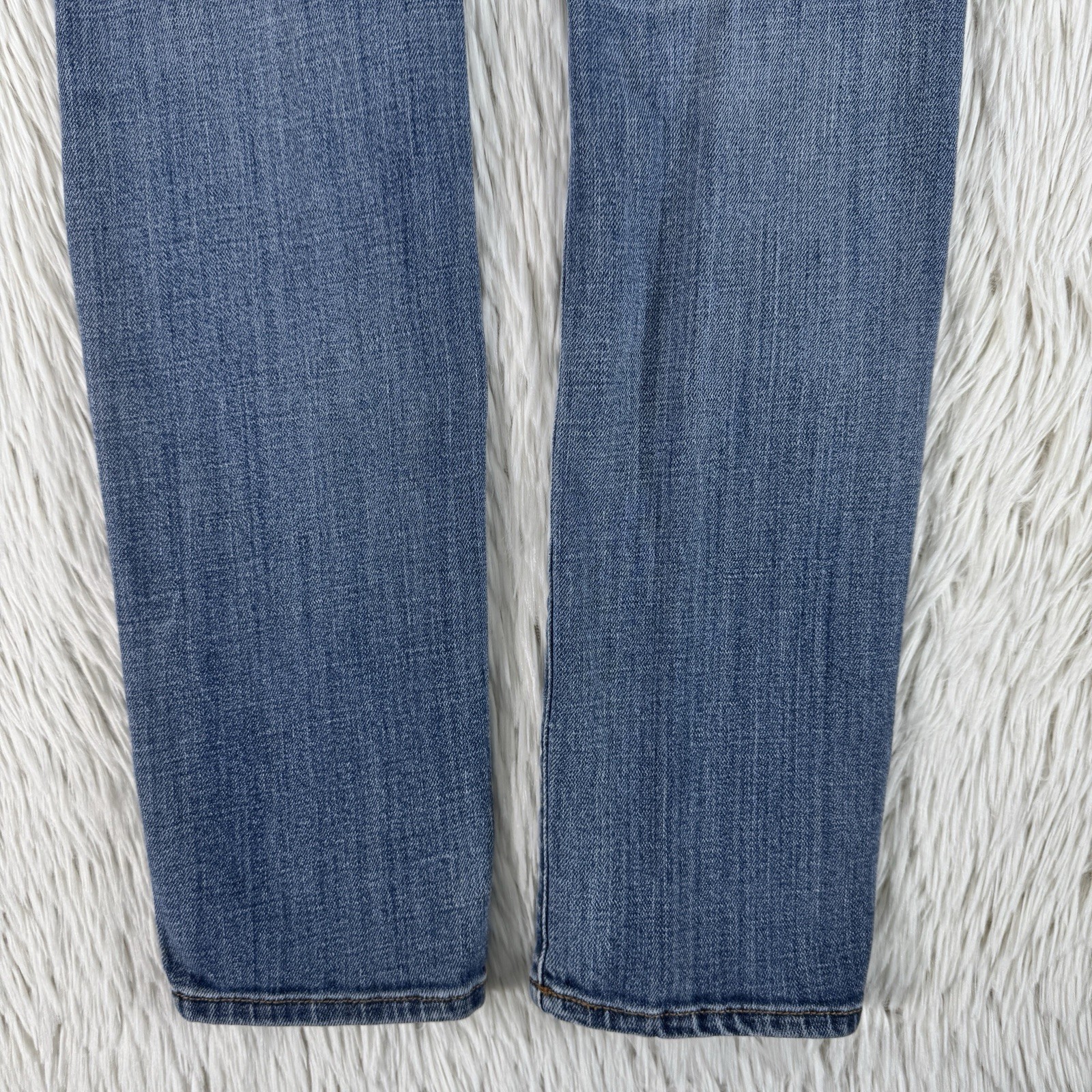 American Eagle Light Wash Distress Low-Rise Stretch Skinny Women’s Size 00 Short