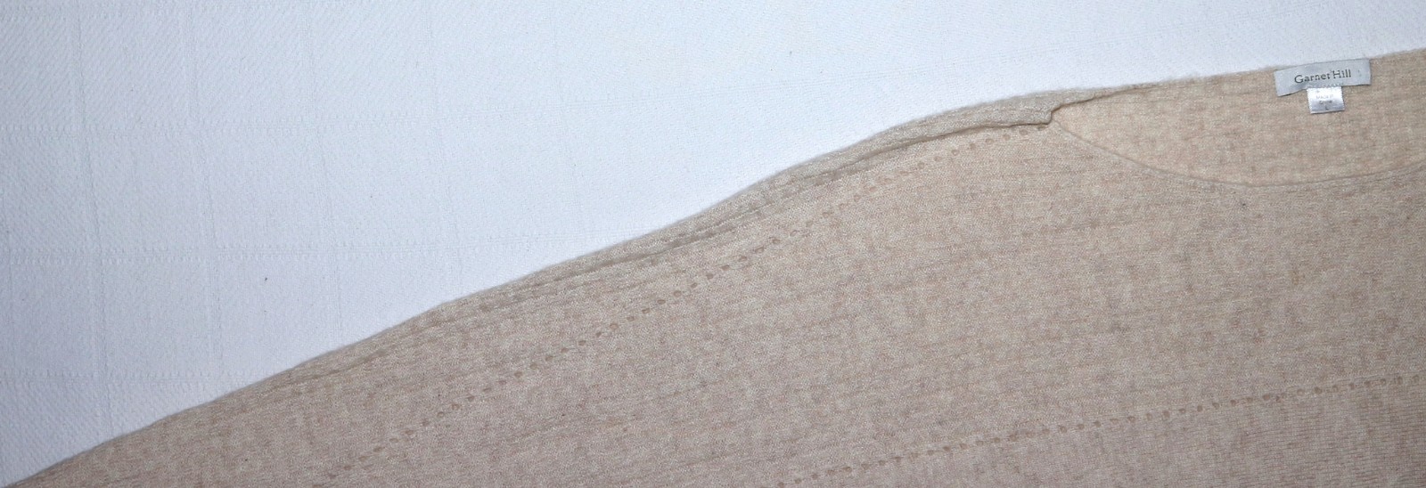 GARNET HILL Ovrszd Beige Cashmere RndNck Swtr 48 In Chst 24 In Lng Sz L EXC