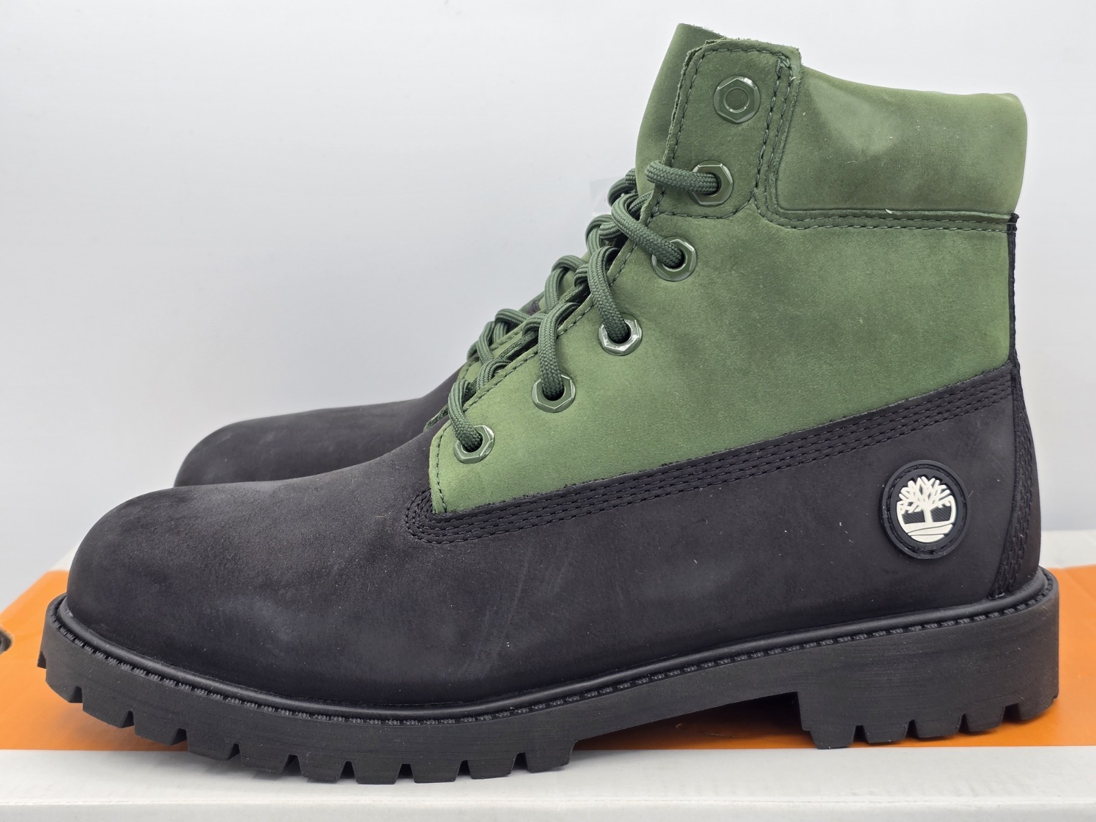Timberland Boots 6 inch Premium Dark Green Nubuck Kids Youth Junior Sz 6.5 M New