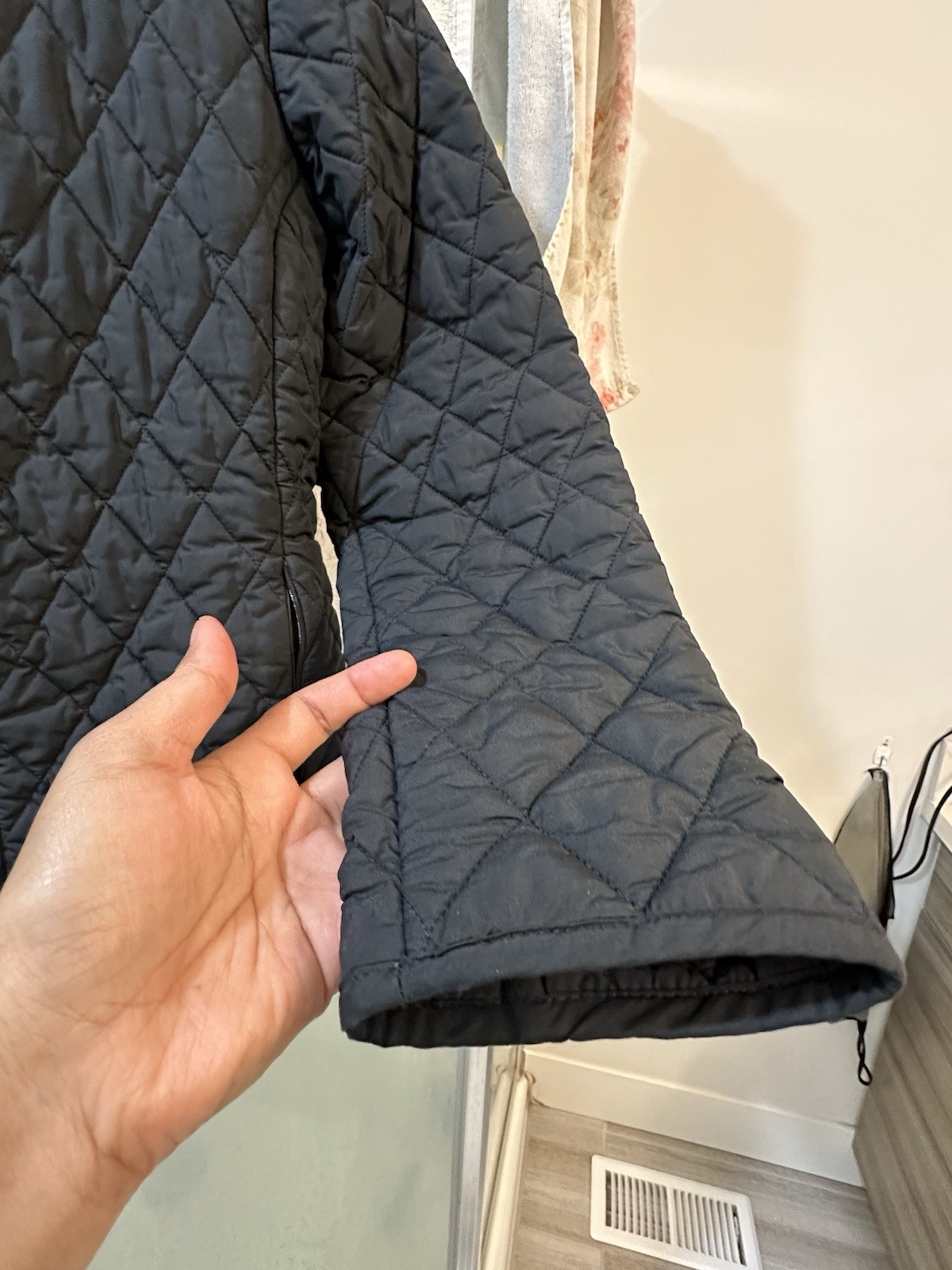 Eddie Bauer Women’s Black Quilted Full Zip Short Jacket Coat Size S