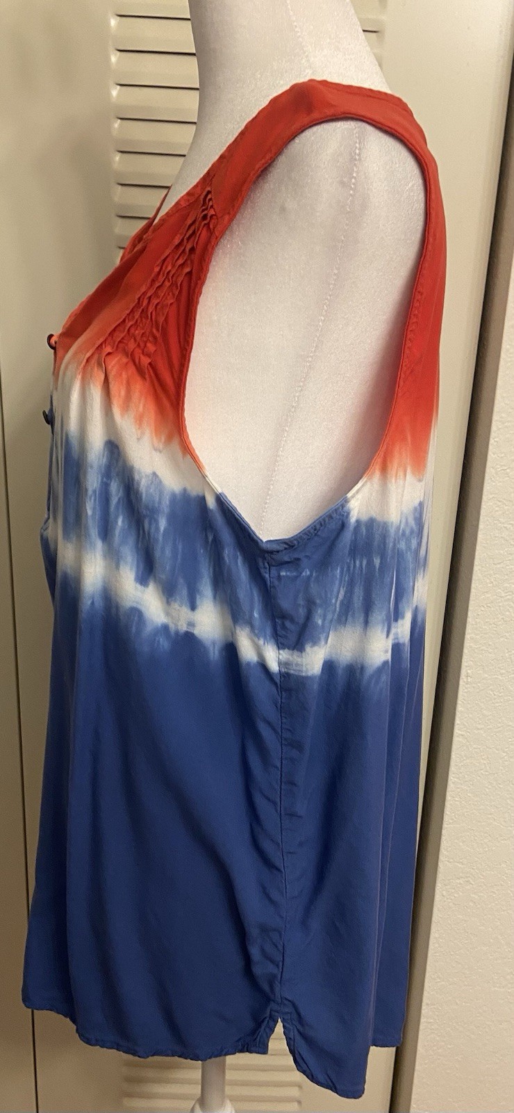 Sonoma Red/White/Blue Tie-Dye Button Split Neck Tank Top Women’s XL