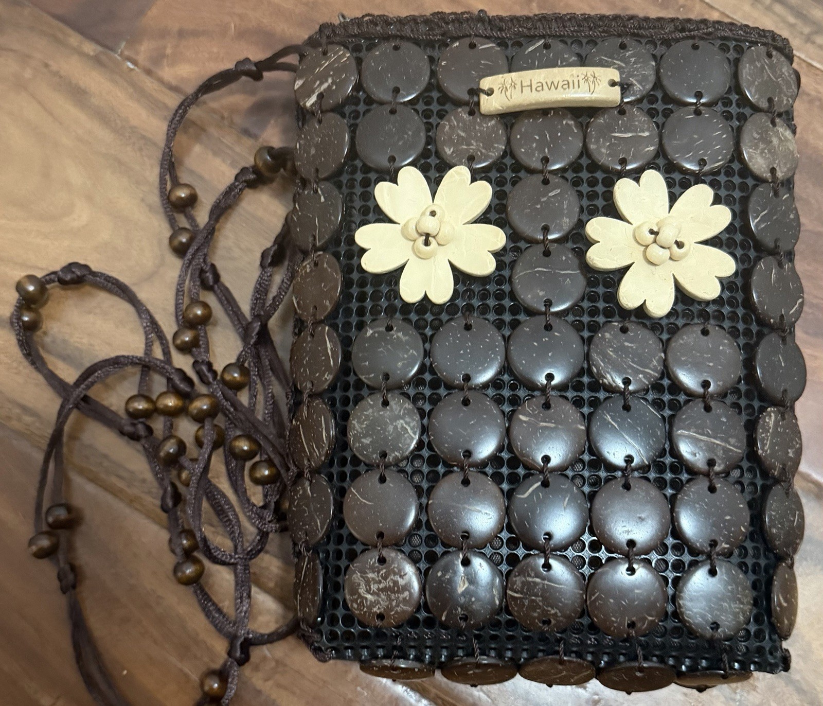 Hawaii Coconut Shell Crossbody Purse Brown Floral Handcrafted Island Boho Bag