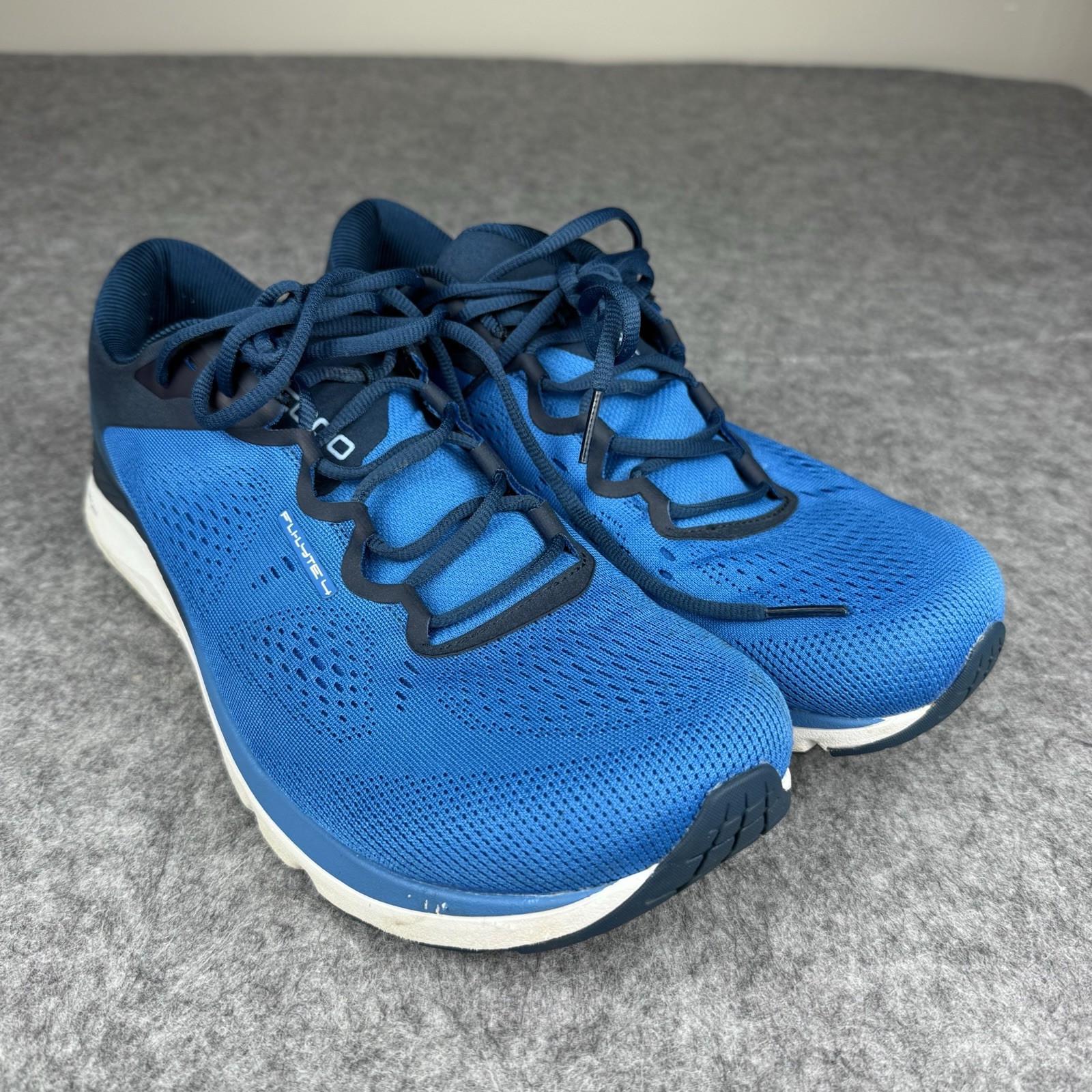 Topo Fli-Lyte 4 Blue & White Running Shoe Mens Size 11 Sneaker