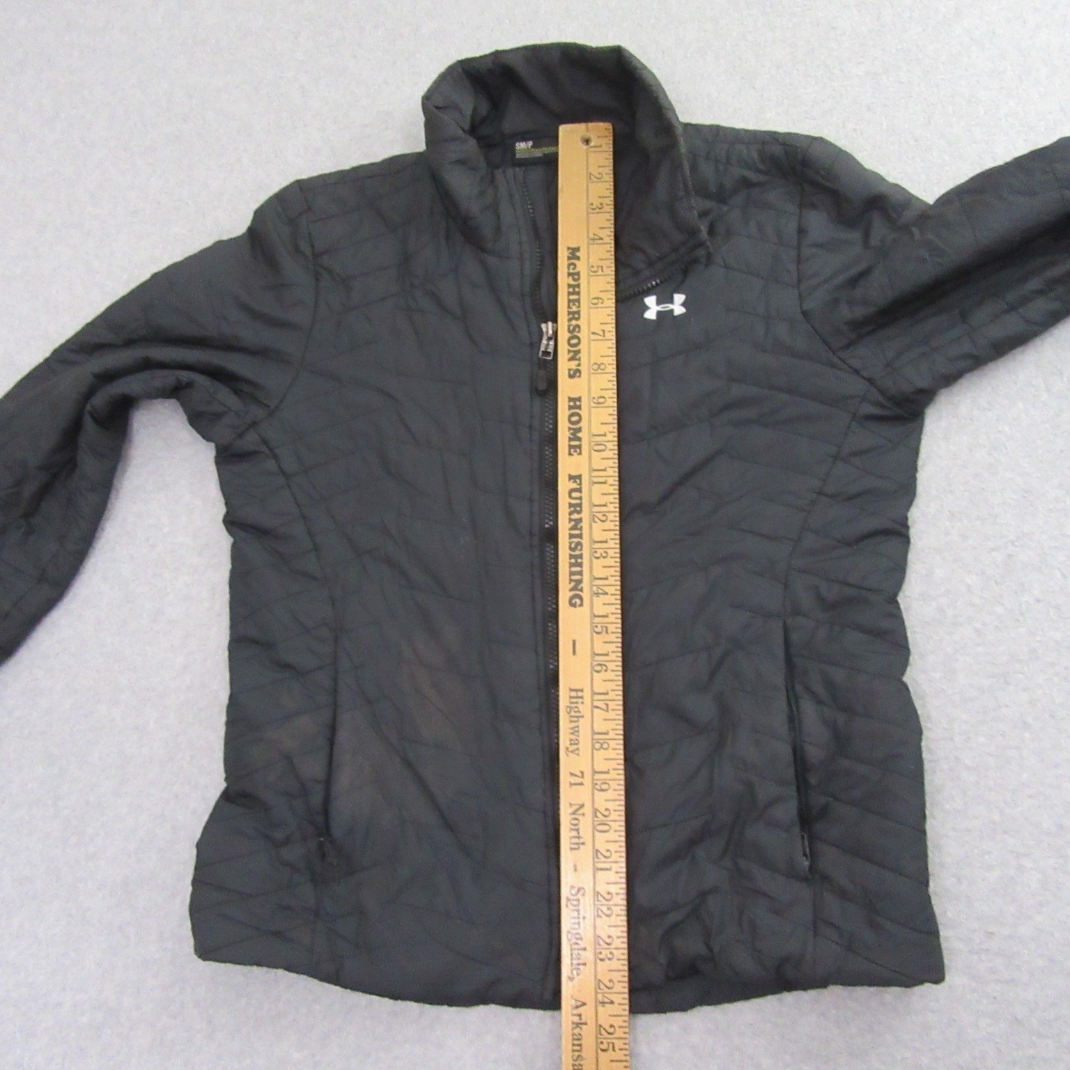 Under Armour Mens Puffer Jacket S Black Fitted Full Zip Quilted Pocket