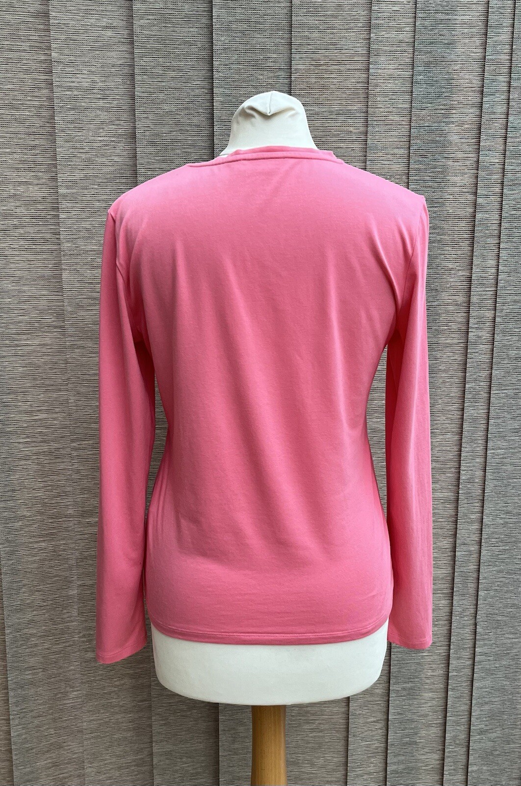 Kettlewell Silky Jersey V Neck Top Size M 222 Flamingo Pink ? Sp Au