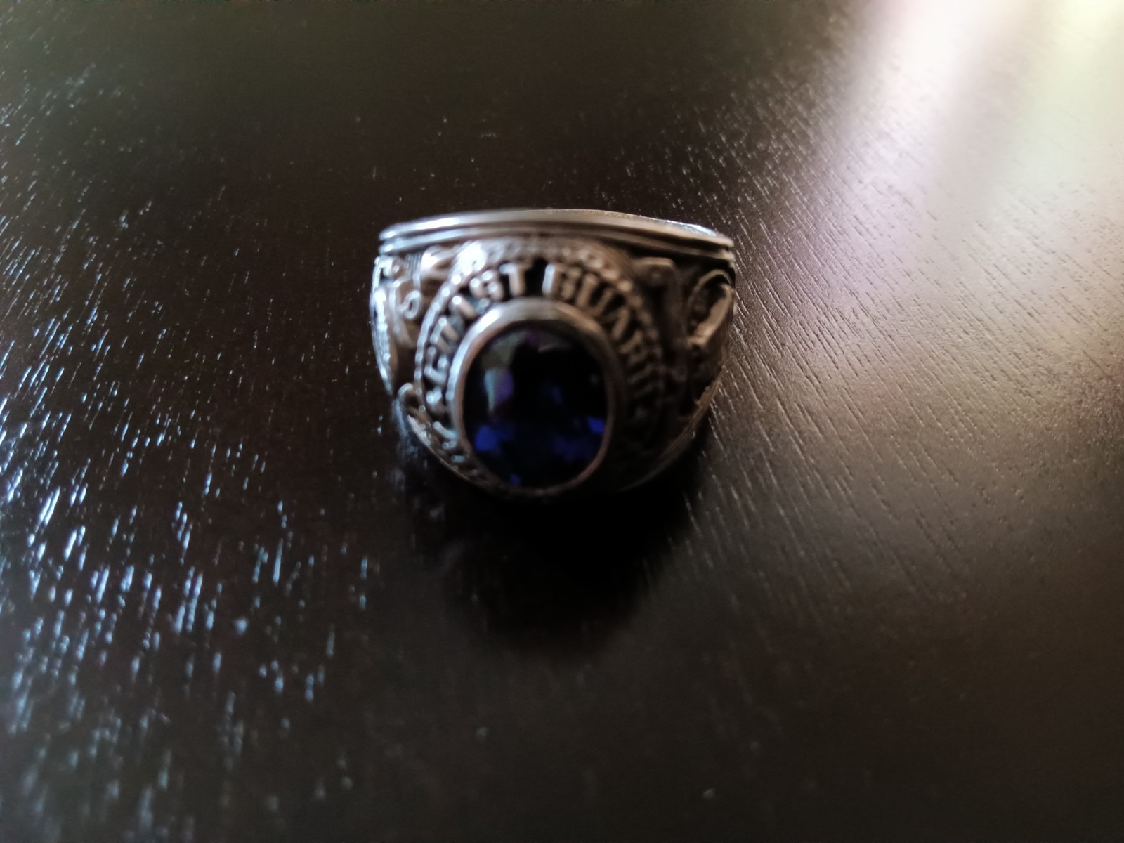 USCG AUXILIARY MEN’S RING PRE-OWNED GOLDTONE UNKNOWN ALLOY AND VINTAGE SIZE 13