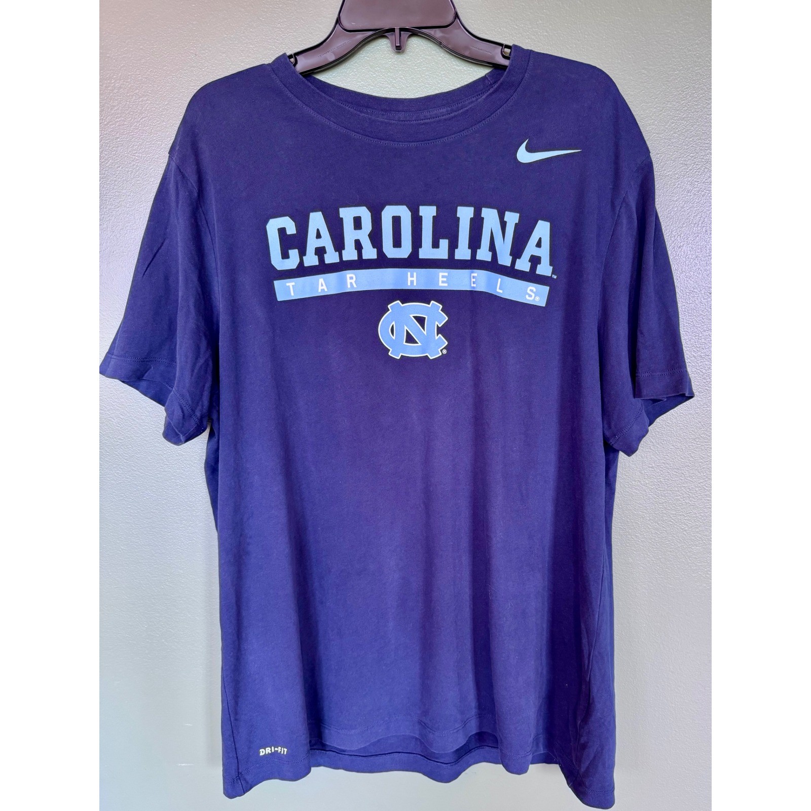 Nike UNC Tar Heels Dri-FIT T-Shirt Mens XL Navy North Carolina NCAA Tee