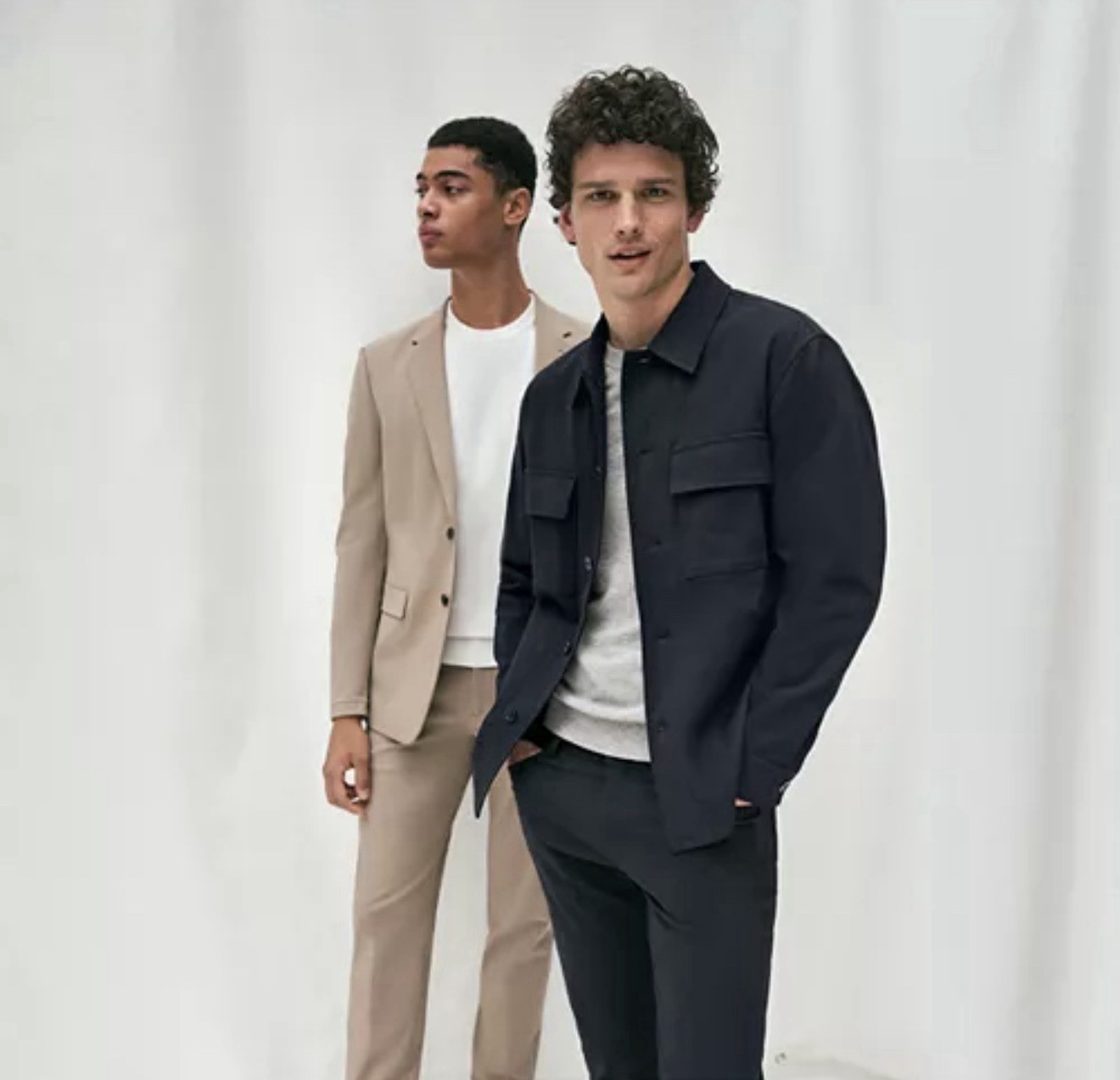 Theory Raffi Slim Fit Pants in Neoteric Twill Black Size 33