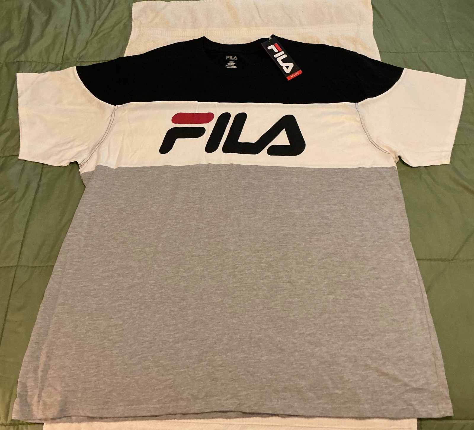 FILA Men’s T Shirt – Size 4XL – Short Sleeve -Black White Gray