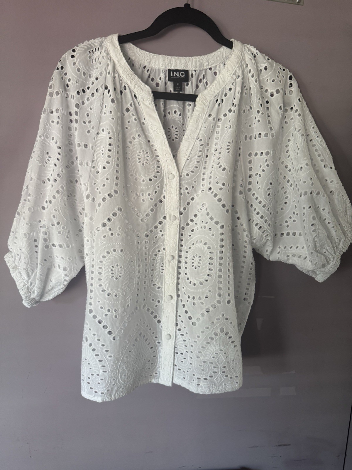 NWOT Inc Int’l Concepts White Eyelet Button-Up Top Size M
