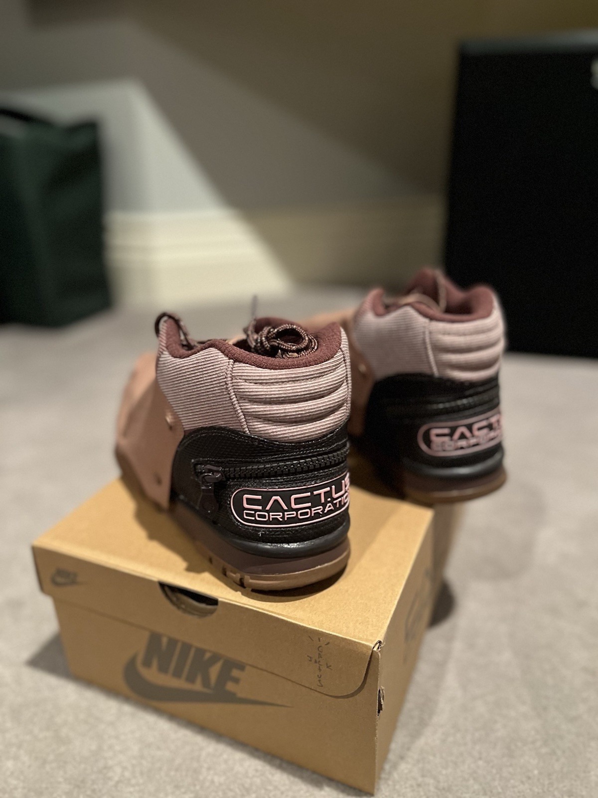 Size 11 | Travis Scott x Nike Air Trainer 1 SP Chocolate Wheat | UNDER RETAIL