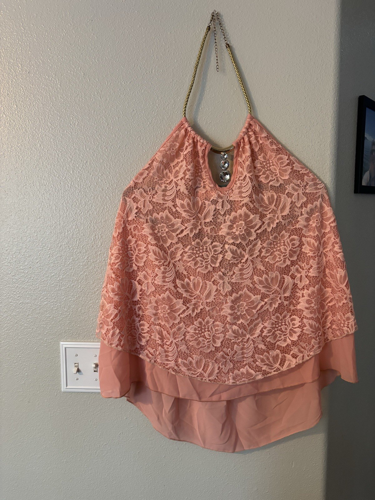 Banabee Coral Pink Lace Tiered Halter Top Gold Chain Rhinestone Keyhol