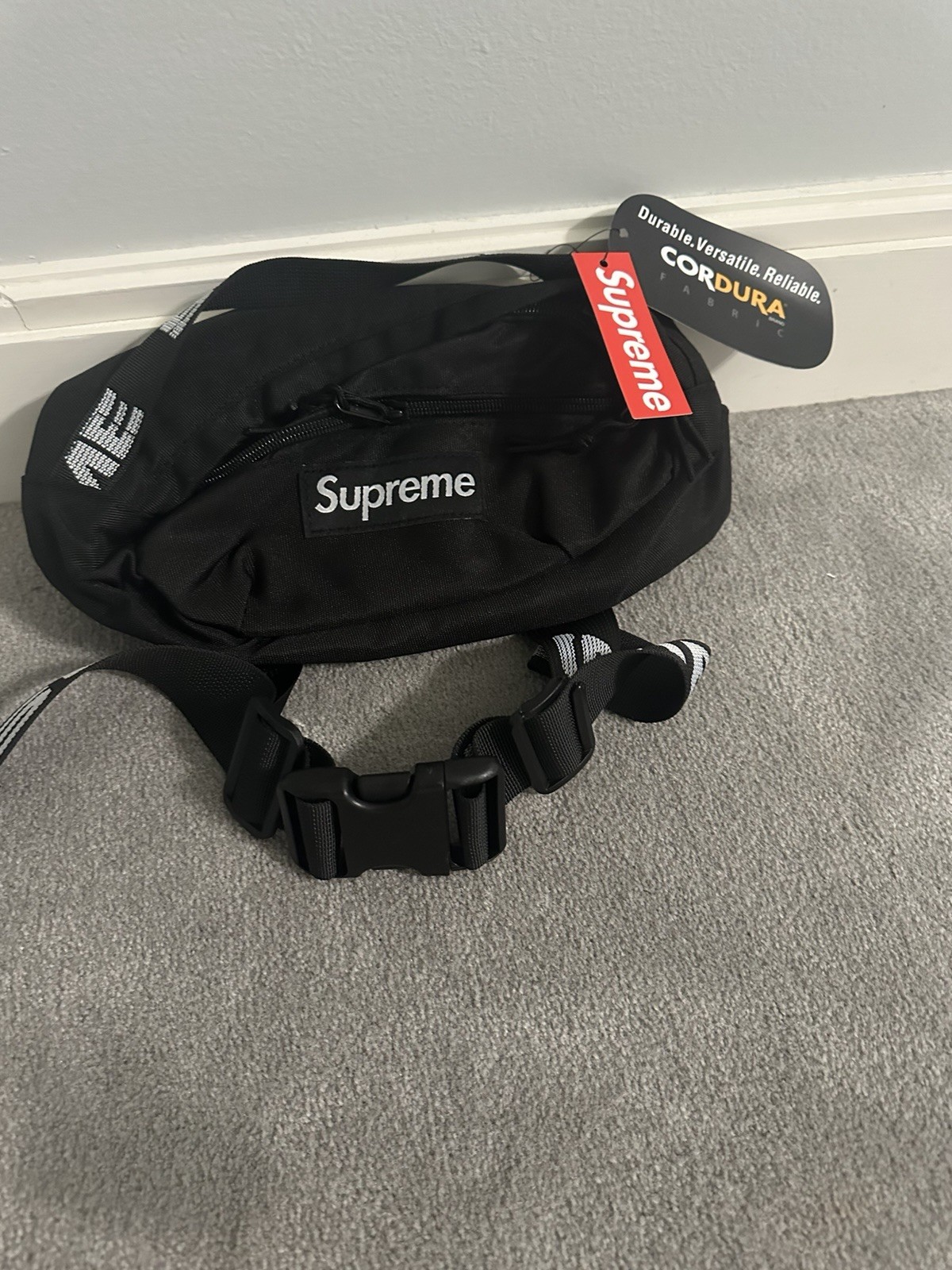 Supreme Black Belt Bag & Fanny Pack Medium Zip Buckle Adjustable Strap
