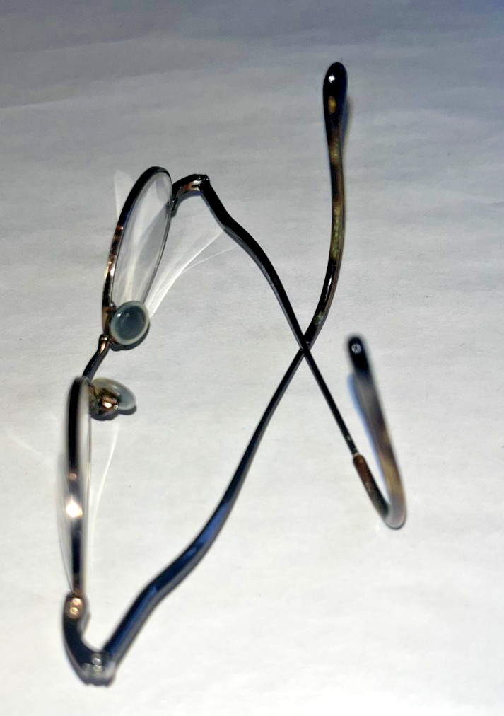 Retro Slim Vintage-Style Oval-Shaped Bronze Finish Metal Frame Glasses