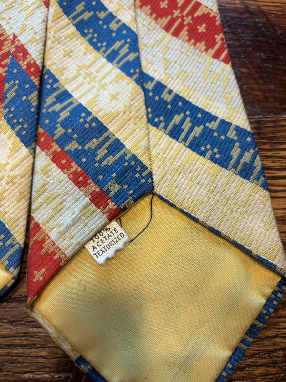 Royal Rendair Men’s Textured Acetate Tie – Beige Blue Red Striped Pointed