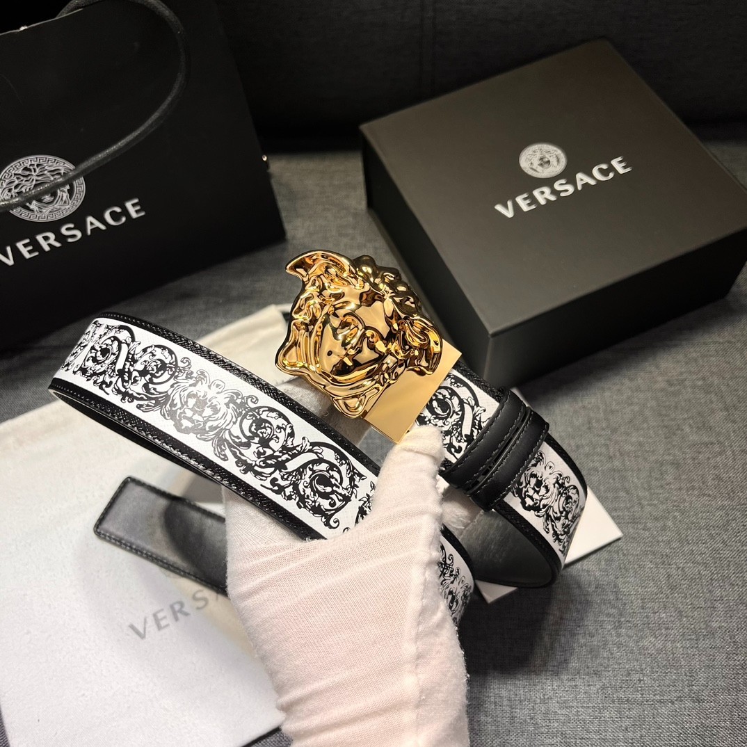 Versace belt REVERSIBLE for sale authentic Classic Belt Width:4.0cm/1.57in