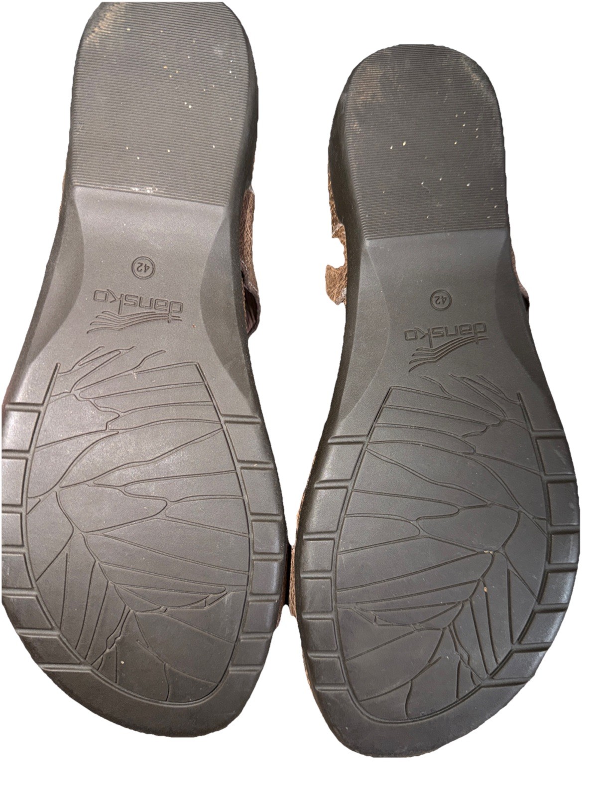 Dansko Womens Reece Sandals Size 10 / 42 Tan Brown Toe Loop Slingback Thong Shoe