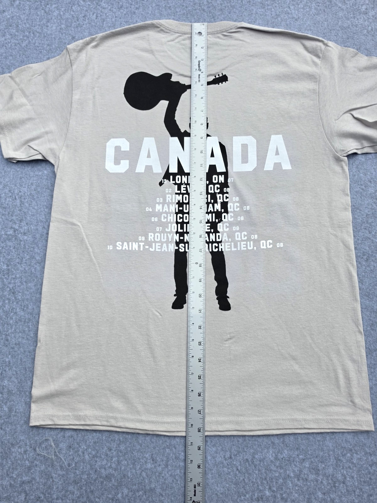 Bryan Adams Live 2024 Tour Of Roses Canada Tour T Shirt Size Medium-Gray