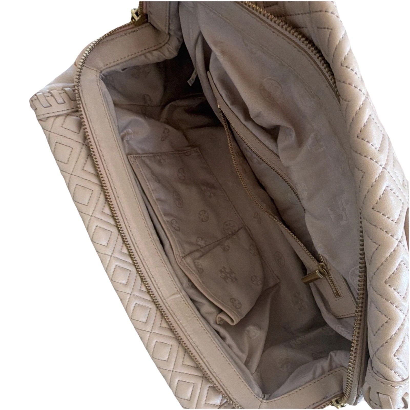 Tory Burch Beige Quilted Logo Shoulder Bag Chain Strap Zip Lined Gold HW