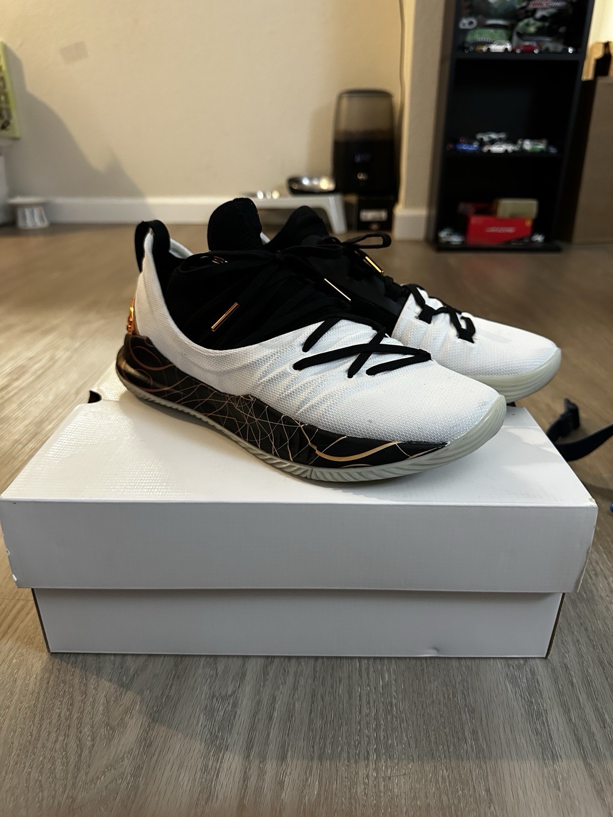 (USED) Size 9.5 – Under Armour Curry 5 TB Copper