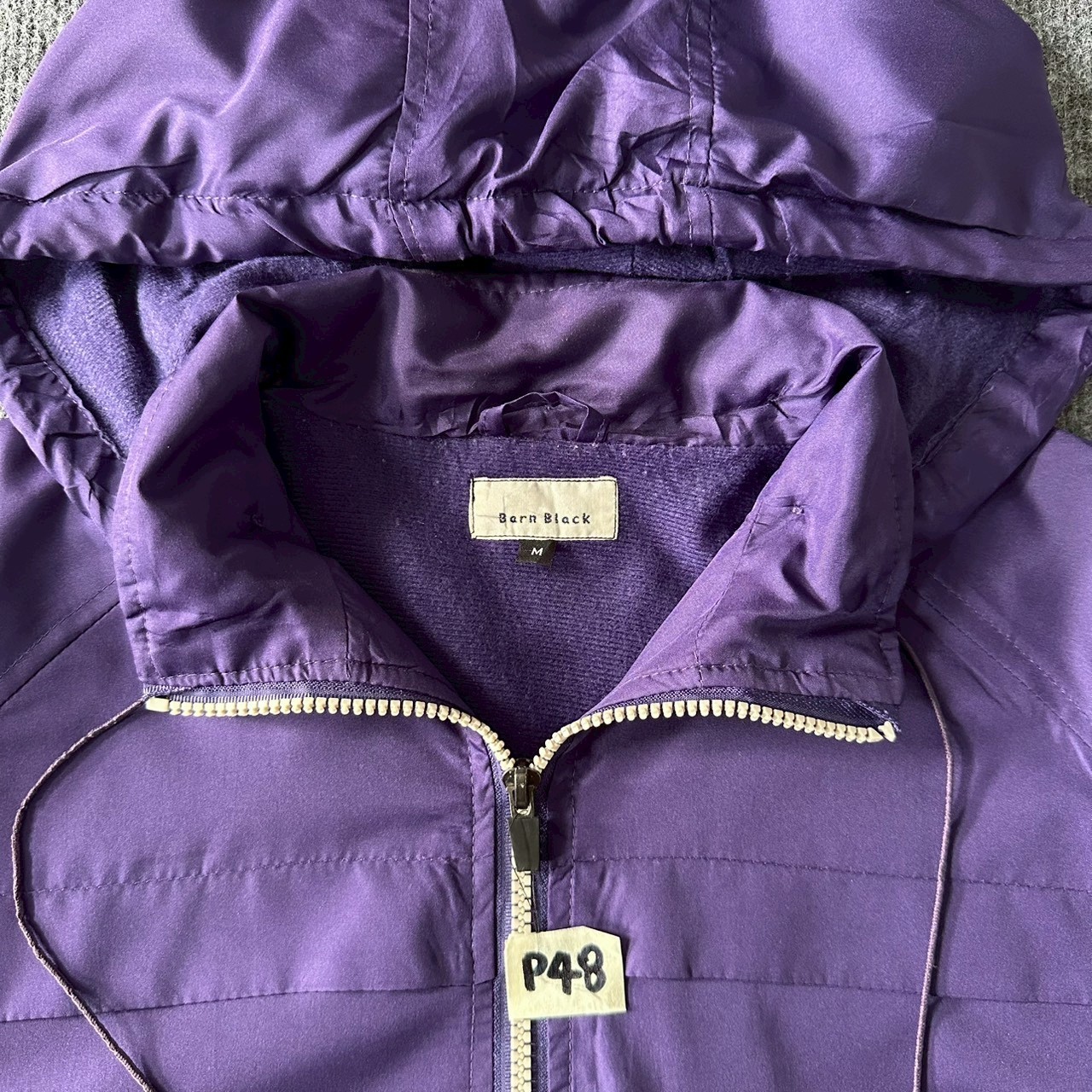 P48 Barn Black Jacket Purple Chest 44″ Length 26″ Sleeve 20″