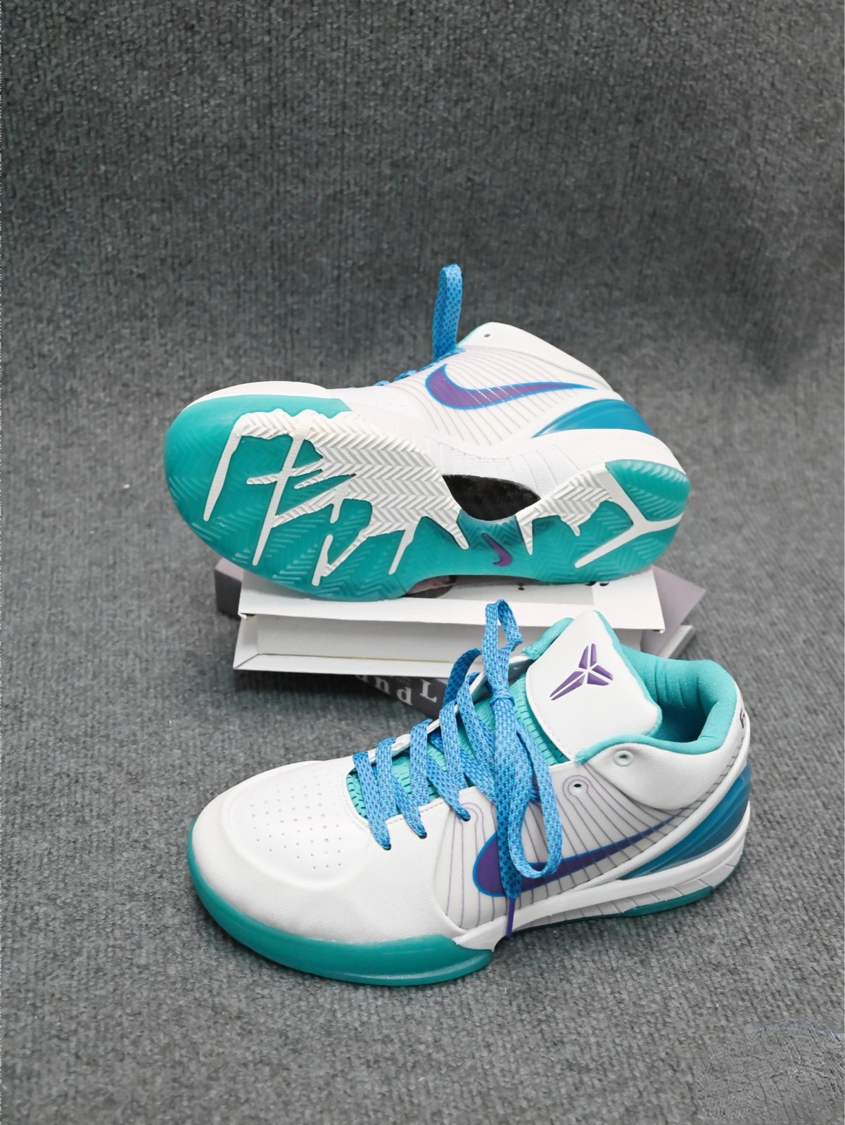 Zoom Kobe 4 Protro Draft Day Hornets – AV6339-100