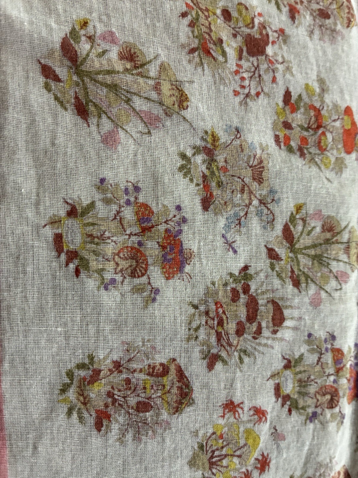 GUCCI scarf Mushroom Pattern With Pink Border 42 x 42 cm 100% cotton. Italy.
