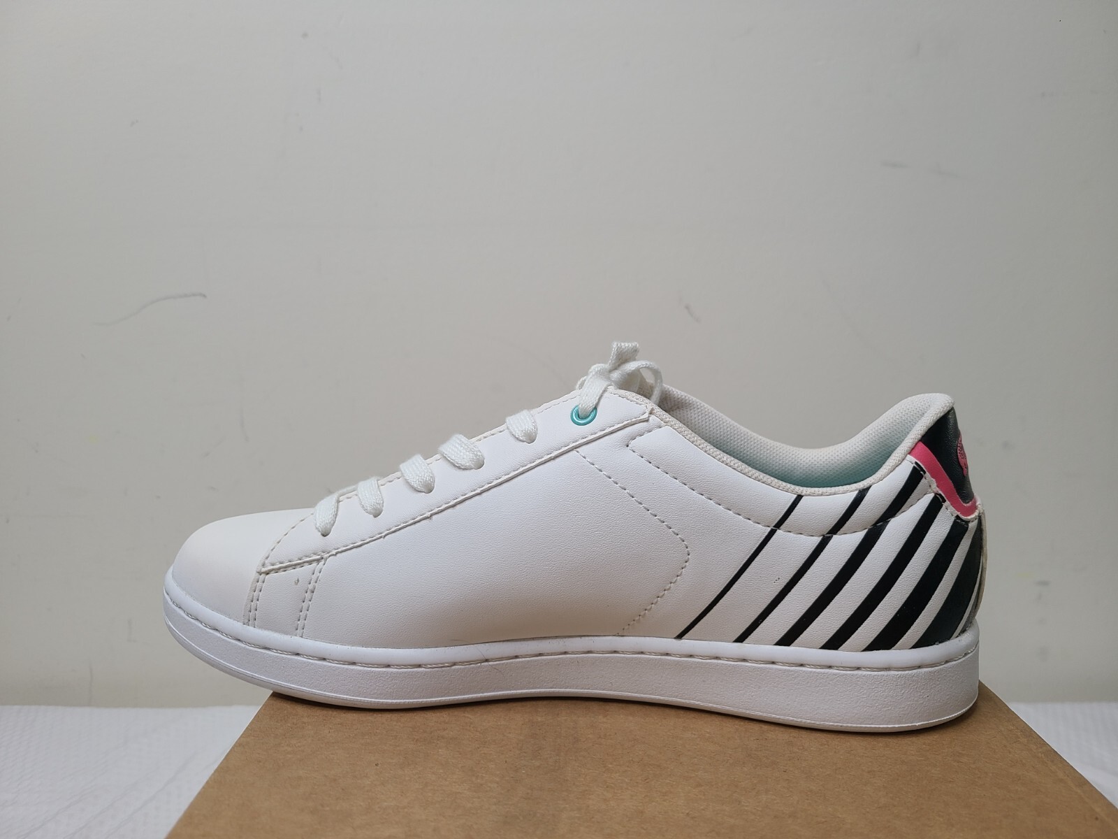 Lacoste Women’s White Black Carnaby EVO 118 2 Sneakers Size US 5.5 No Box