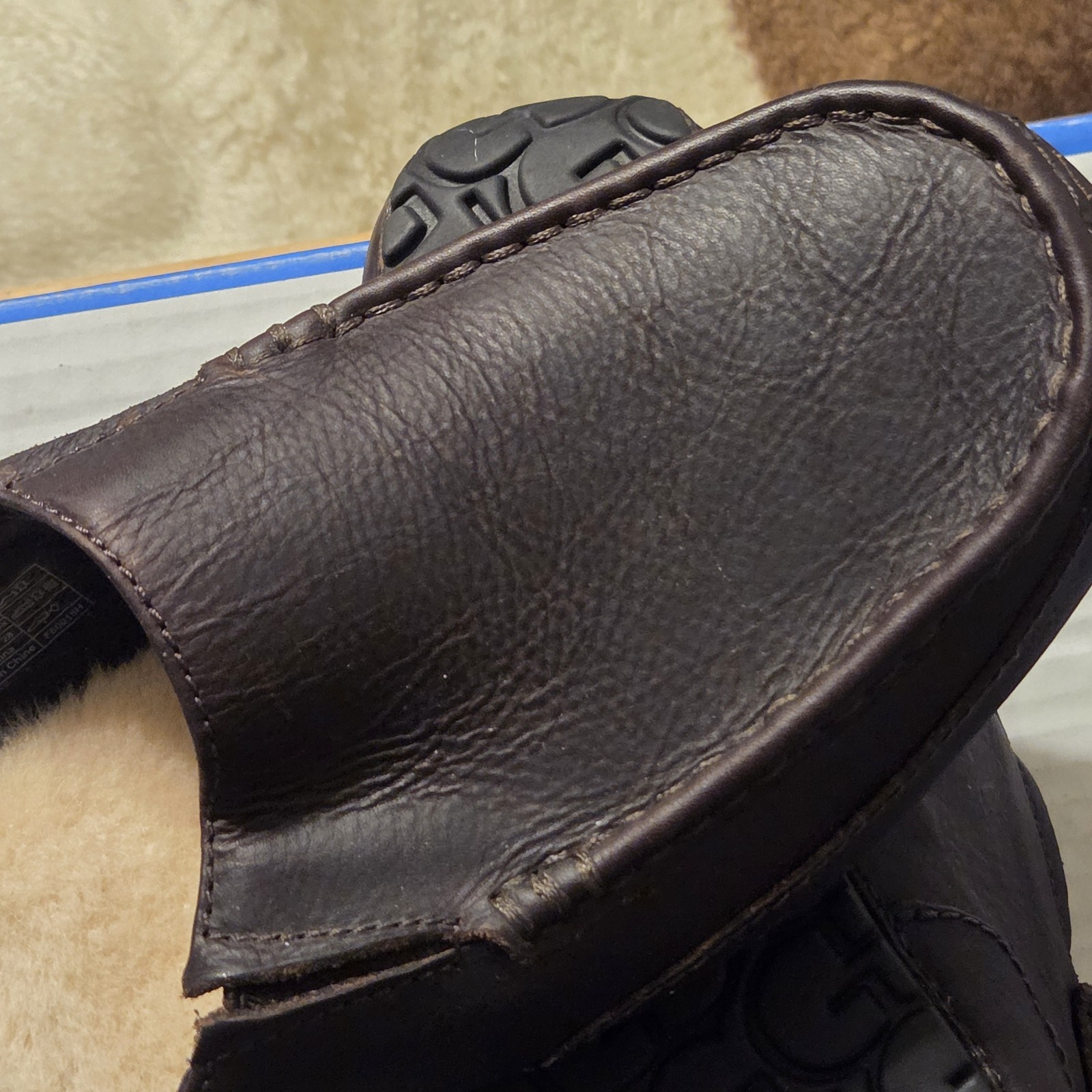 Ugg Australia Leather Outdoor Slipper Shearling lined Men’s US 10 UK 9